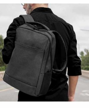 K14 Mochila MINIMAL FRENTE-uso